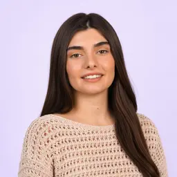 Mona, Graphic Designer